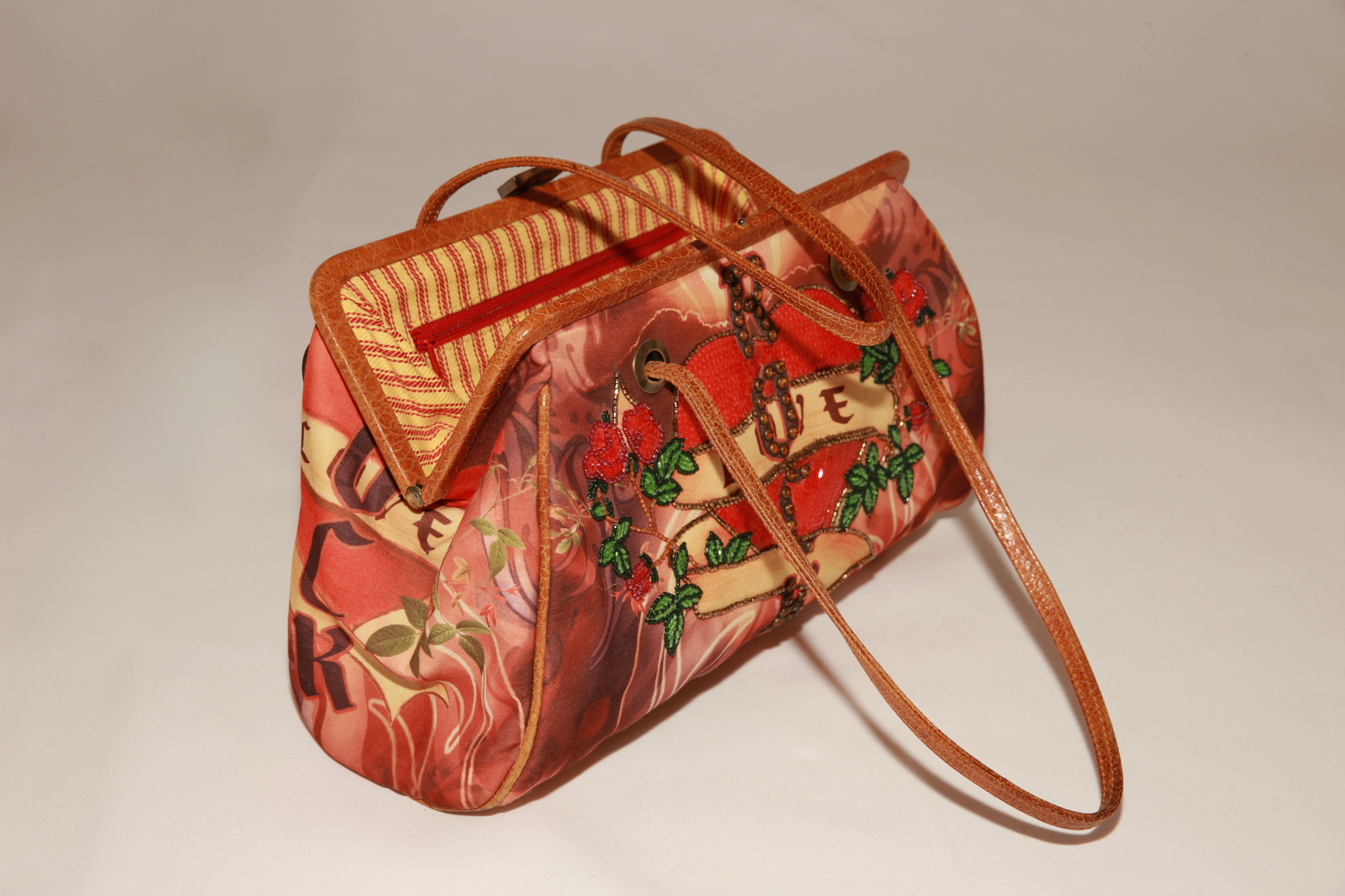 VNTG Isabella Fiore "Love" Beaded Frame Bag