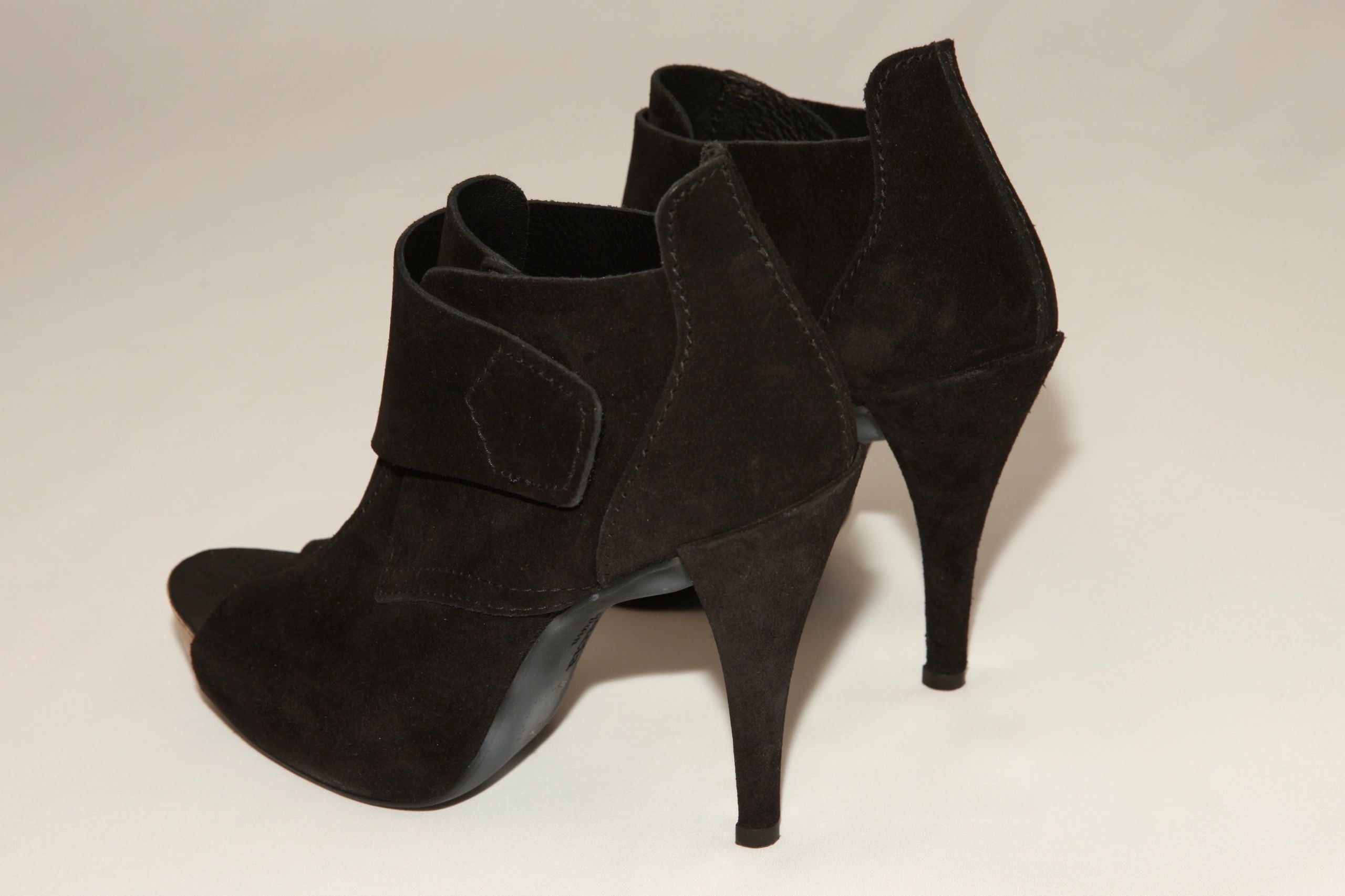 VNTG Black Suede Pedro Garcia Bootie Heels - Size 39
