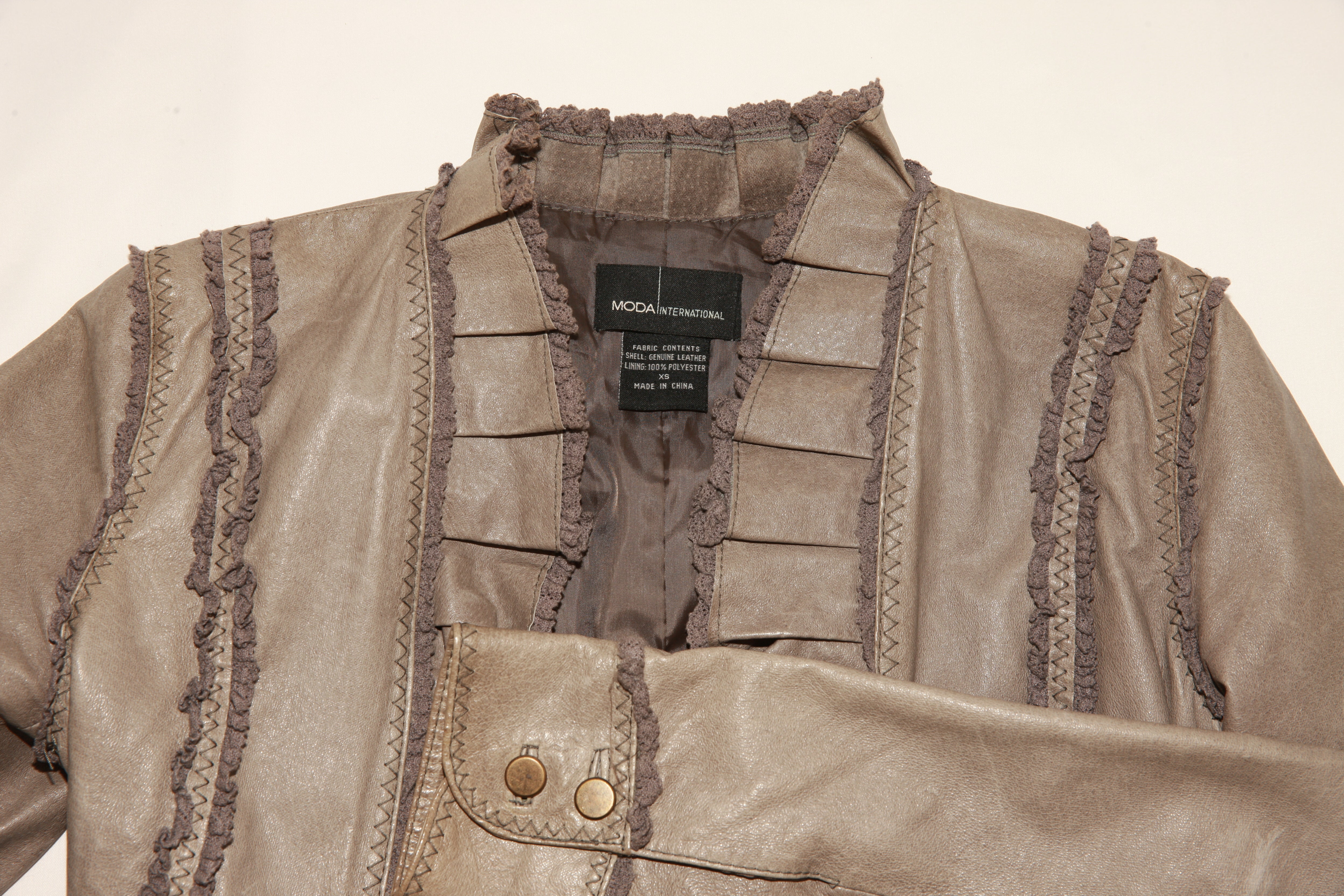 VNTG Moda International Ruffle Leather Jacket - Size XS