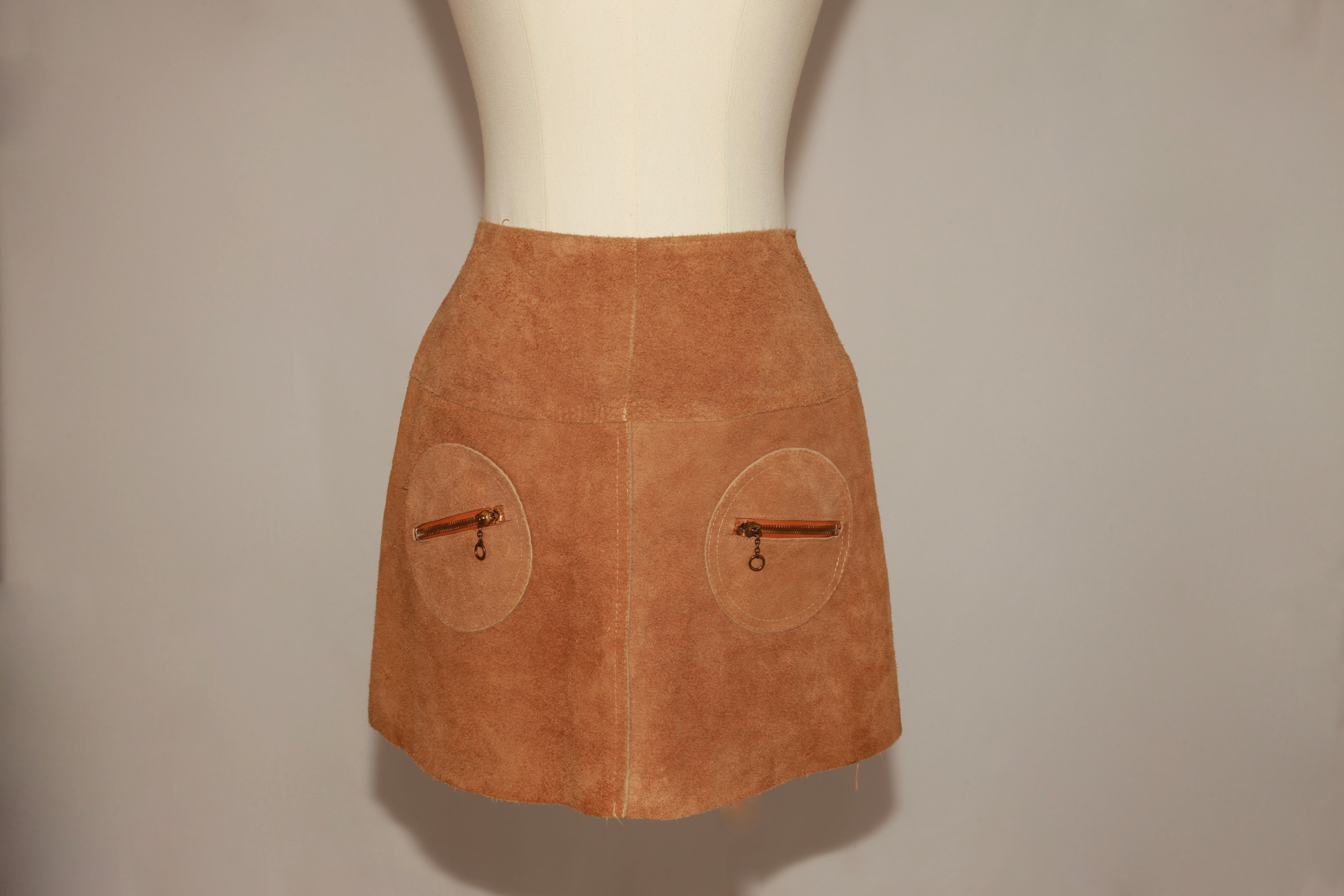 VNTG Suede High waisted Leather Mini Skirt - Size 4