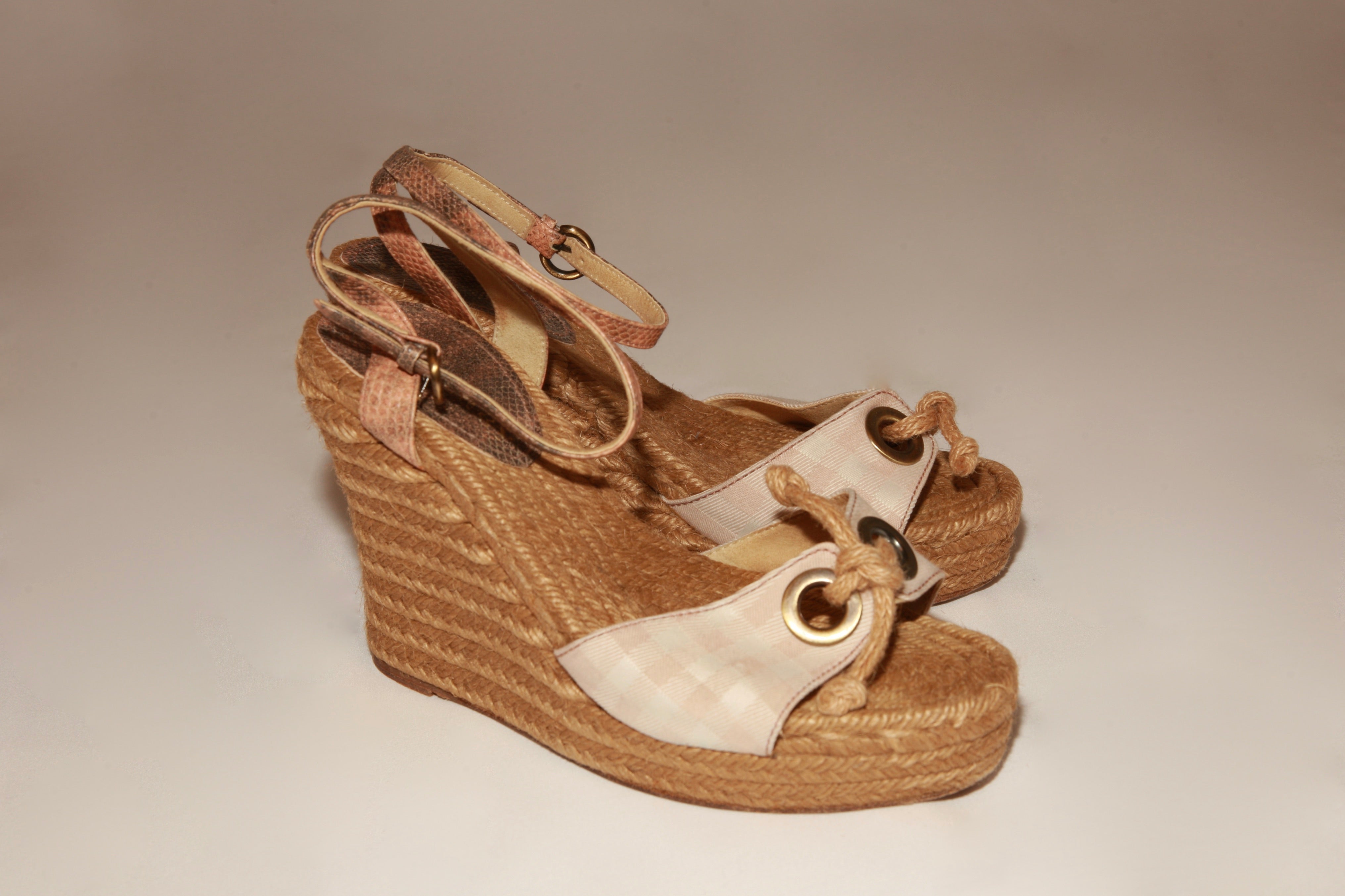 VNTG Burberry Nova Check Espadrille Wedge Sandals - Size 38