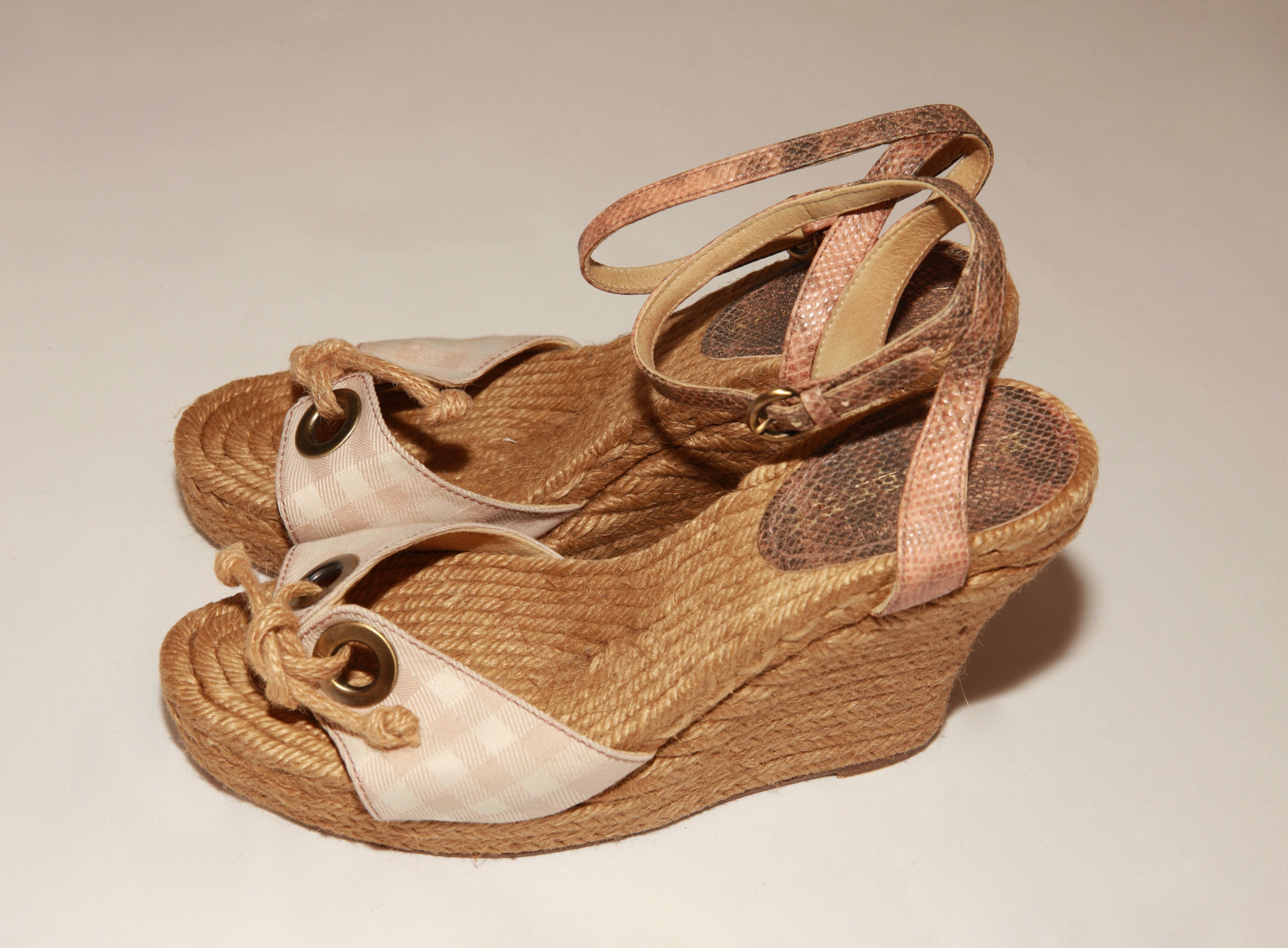 VNTG Burberry Nova Check Espadrille Wedge Sandals - Size 38