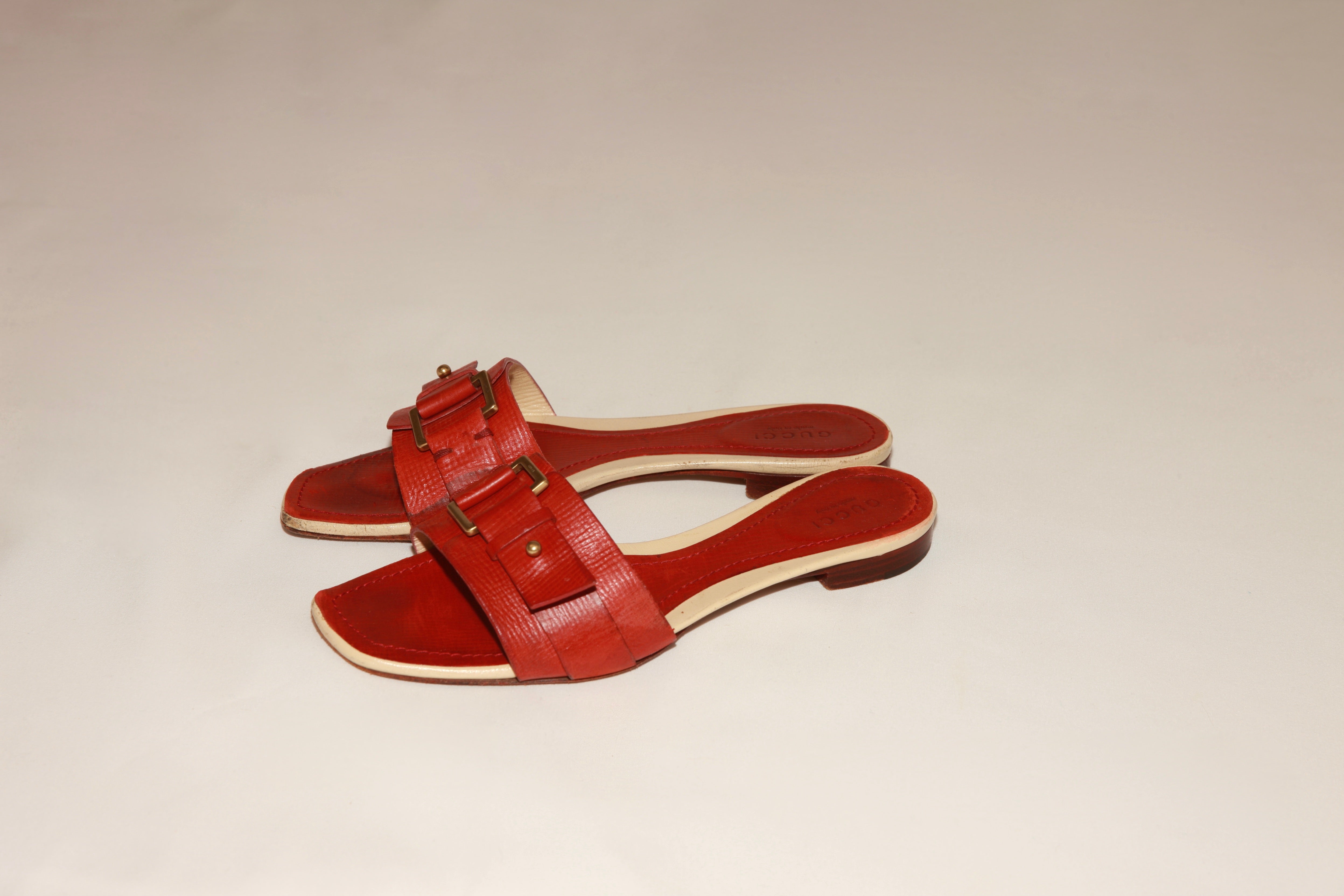 VNTG Gucci Red Leather Buckle Sandals - Size 6.5